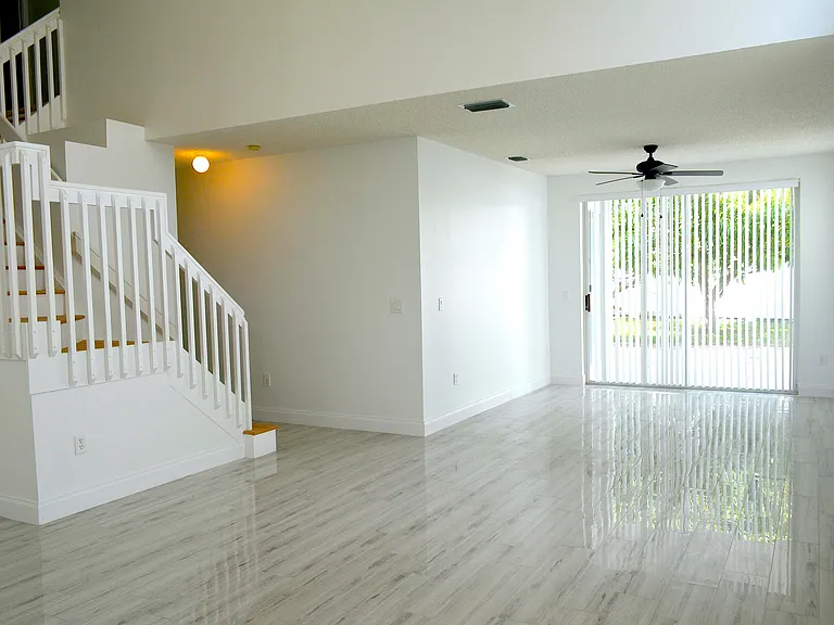 3003 Caffia Way — Photo 4