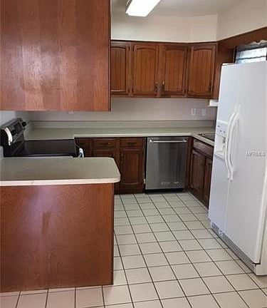 4th image of 5613 Gateway Dr