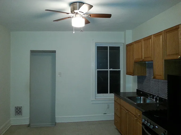 244 S 44th St #2F — Photo 21