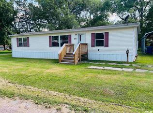 54 Academy St, Eldorado, IL 62930