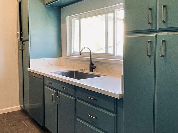 5th image of 11937 Gorham Ave APT 6