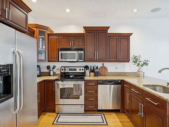 5th image of 3001 Hamilton Church Rd Unit 424