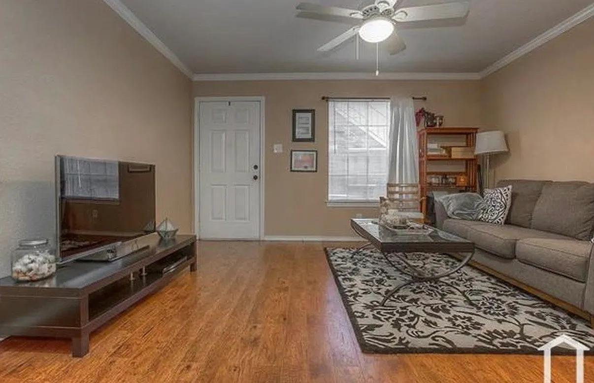 3432 West 4th Street, Unit 4 — Photo 3