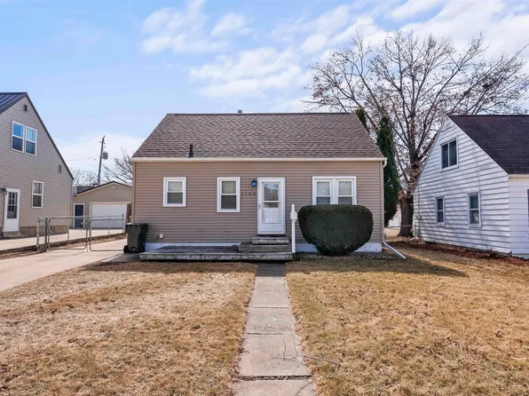 1150 E Mitchell Ave, Waterloo, IA 50702