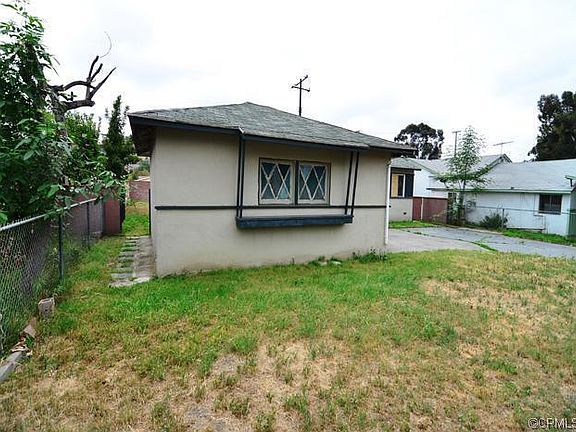 2nd image of 2728 Lyndale Ave