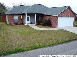 2042 Benedetto Ln, Port Allen, LA 70767