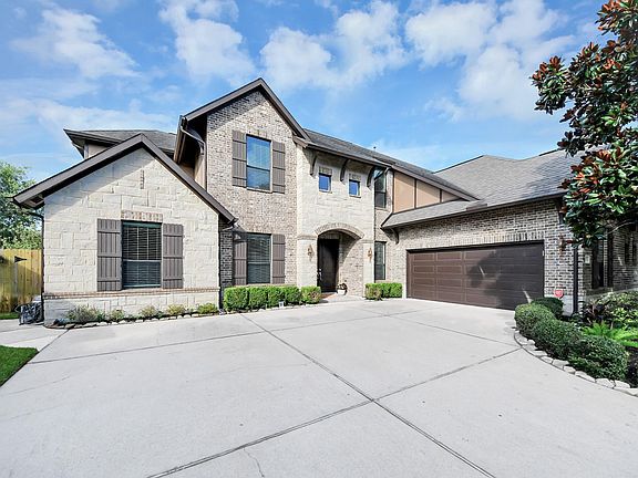 2nd image of 67 Azure Lake Ct