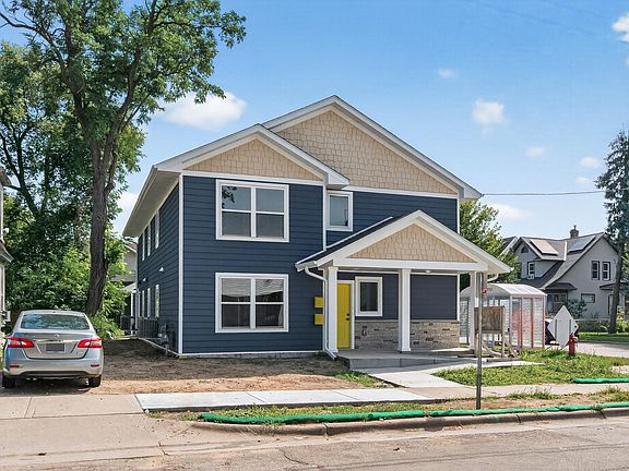 3rd image of 723 Charles Ave