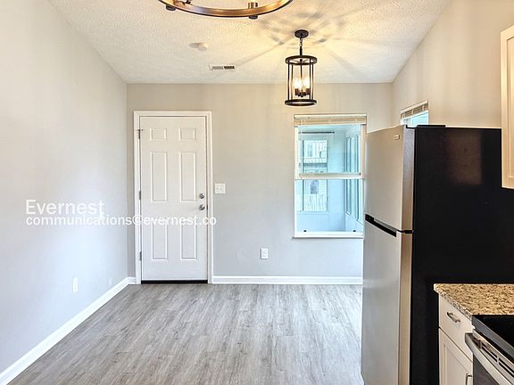 5th image of 1443 Tall Pine Ct