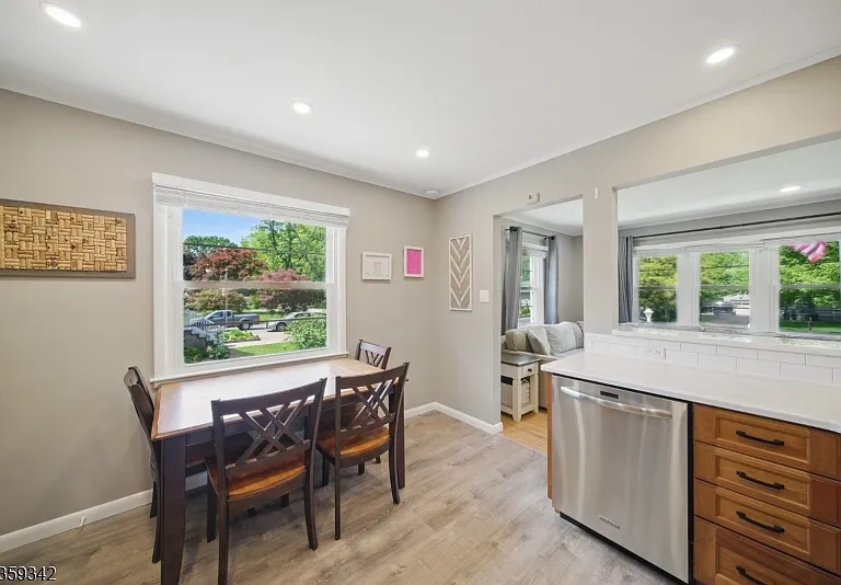 22 Beaver Brook Ln — Photo 10