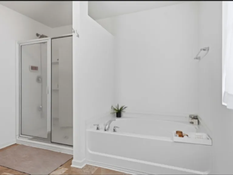 4599 Woodford Cir — Photo 15
