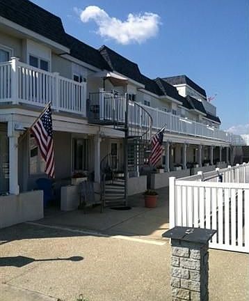 2nd image of 300 Landis Ave APT 2
