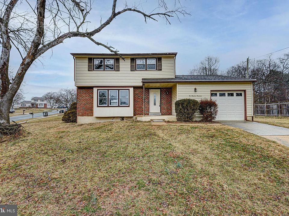 1st image of 214 Darwin Dr