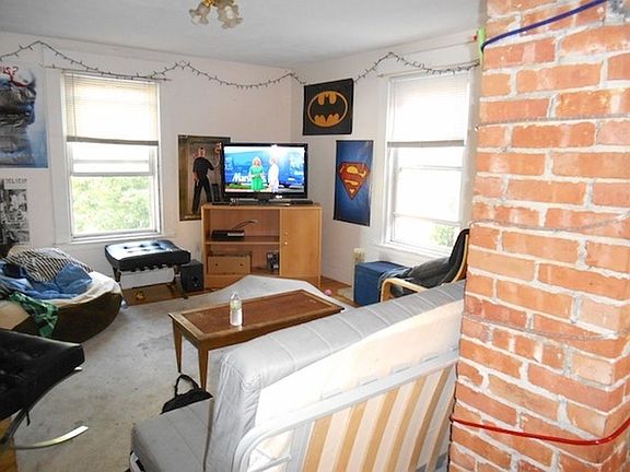 4th image of 18 Aspinwall Ave #5