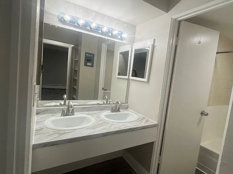 1592 Boston St — Photo 14