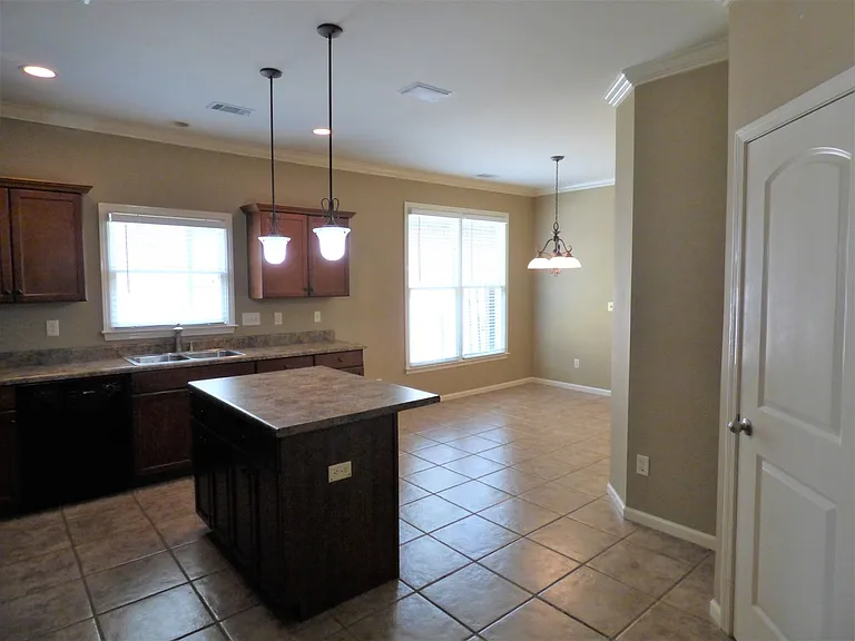 3770 Abbeyglen Way — Photo 6