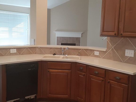 3rd image of 109 Green Brook Pl