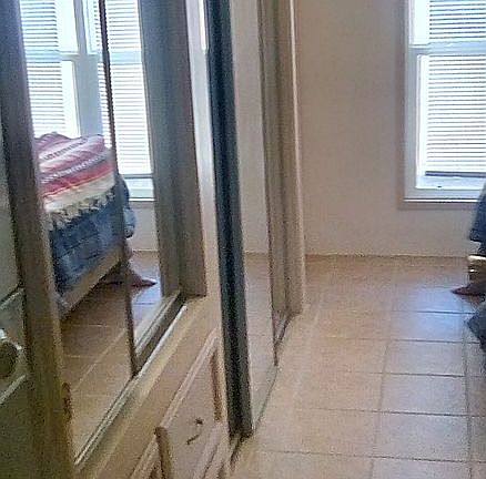 5th image of 208 S Lake Dr