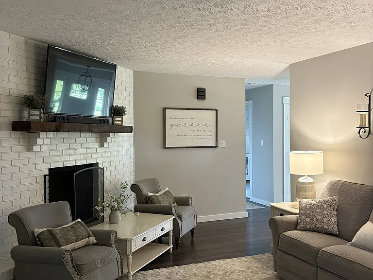 1025 Spring Valley Alpha Rd — Photo 7