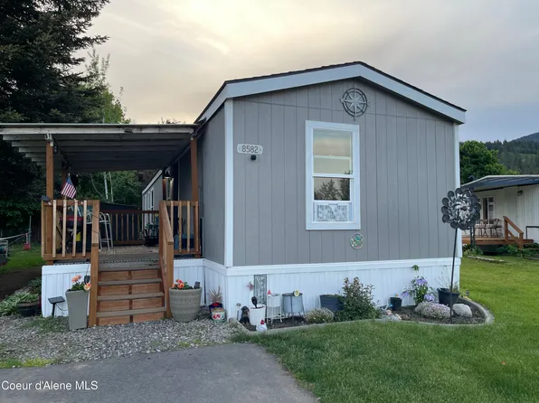 8582 W Park Loop, Rathdrum, ID 83858