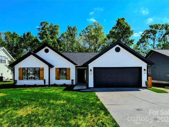 8811 Steelechase Dr, Charlotte, NC 28273