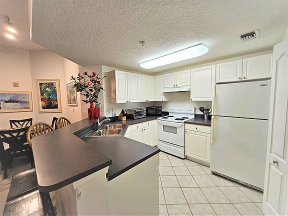 5th image of 5050 Fairways Cir APT E301