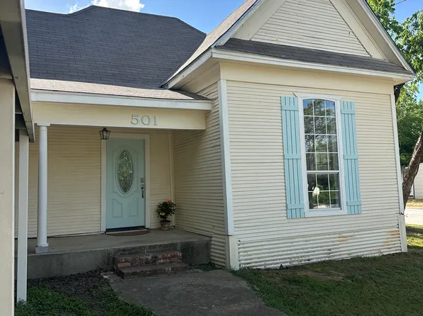 501 S Connellee Ave, Eastland, TX 76448