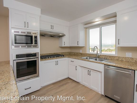 4th image of 750 N Granados Ave