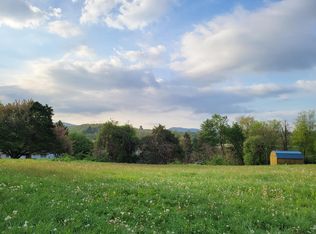 688 Anderson Rd, Lewisburg, WV 24901