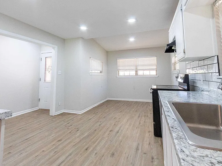 1608 Norman St — Photo 13