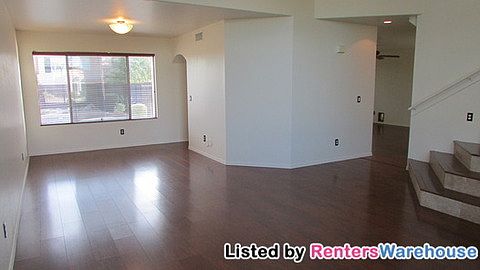 3rd image of 1129 E Blackhawk Dr