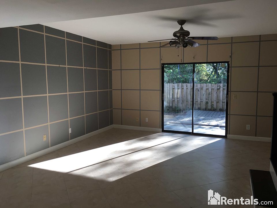 1st image of 1910 W Sligh Ave APT D101