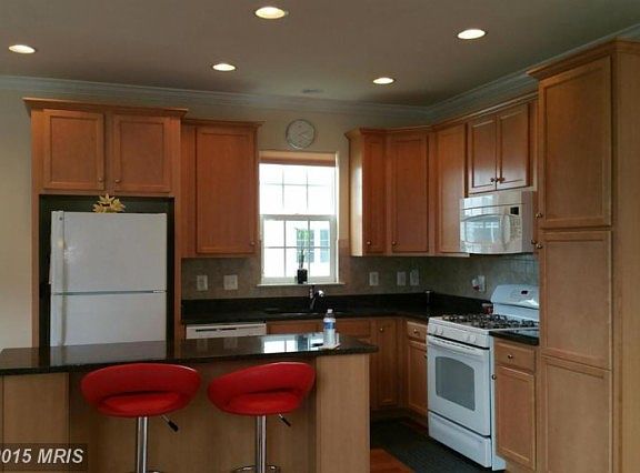 5th image of 190 Woodstream Blvd