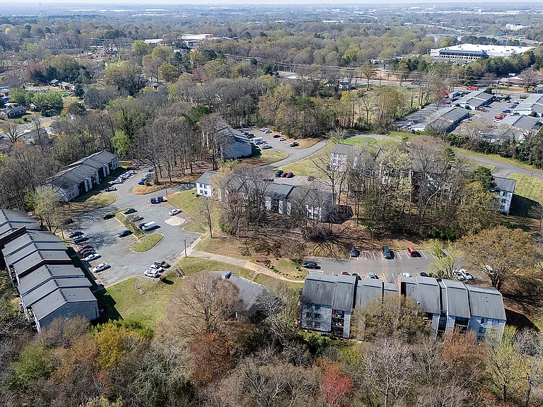 855 Farmhurst Dr #E — Photo 9