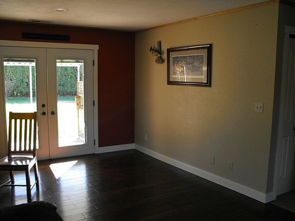 4th image of 104 Sherwood Ln
