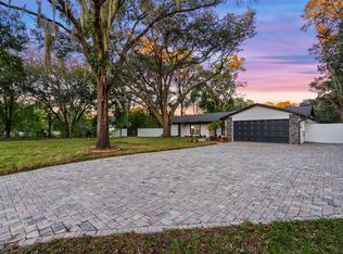 17013 Aspen Meadows Dr, Lutz, FL 33548