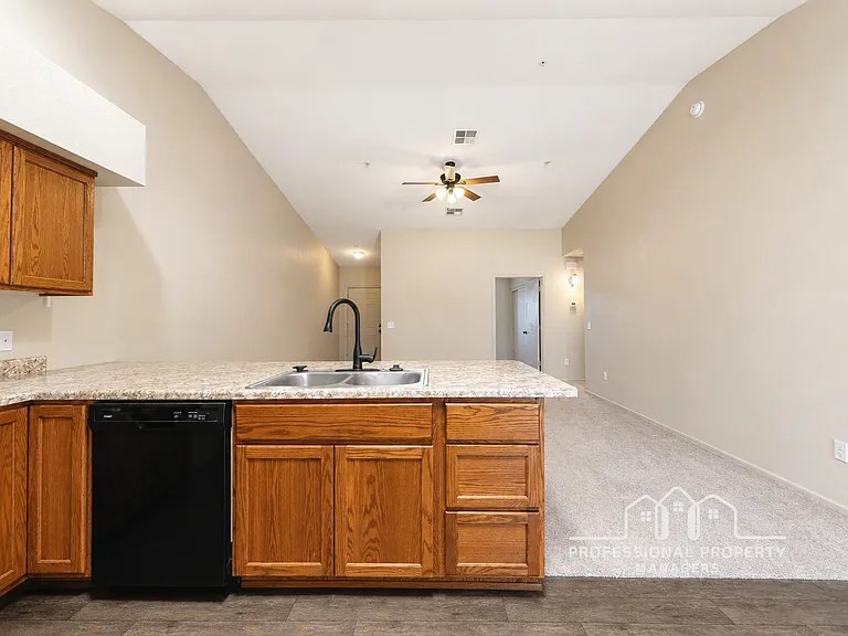 7334 E 39th Pl — Photo 3