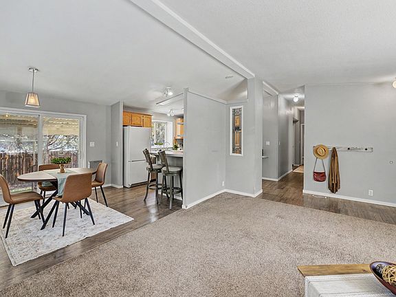 5th image of 436 Barney St
