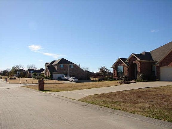 4th image of 203 Valen Dr