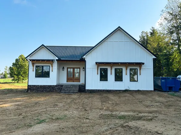 90 Freedom Rd, Mount Pleasant, TN 38474