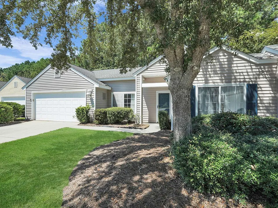 28 Huquenin Ln