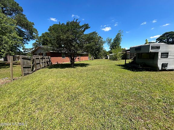 4th image of 411 Croom Drive