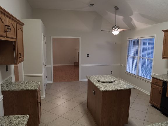 4th image of 1098 Sweetie Ln