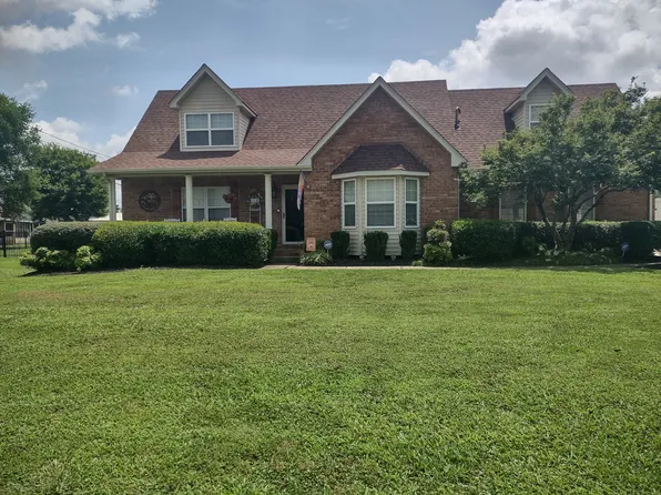 1307 Sycamore Dr, Murfreesboro, TN 37128