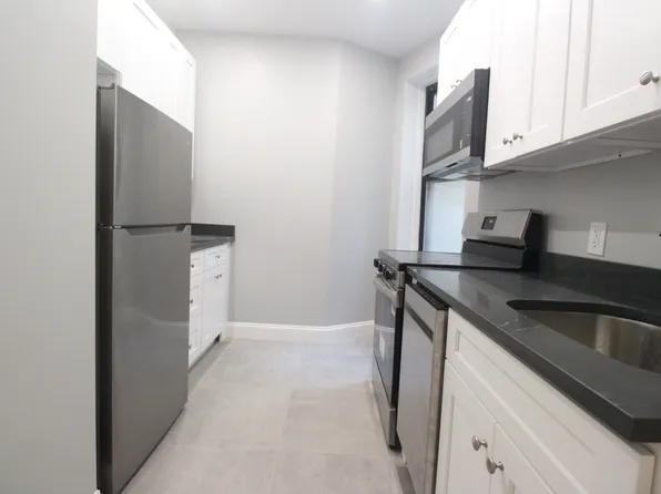 192 Claremont Avenue image 1 of 13
