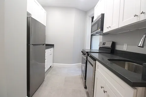 192 Claremont Ave #1D Photo 1