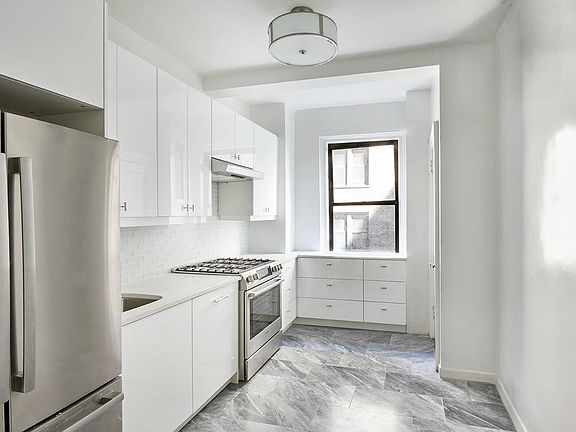 2nd image of 535 W 110th St APT 3A