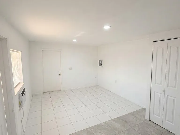 1340 Peri St — Photo 5