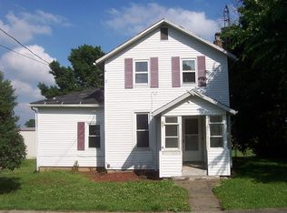 27 High St, Shiloh, OH 44878