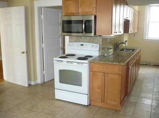 98 Brookline St #1, Worcester, MA 01603